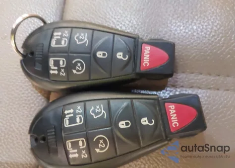 2015 Chrysler Town & Country Touring z USA, uszkodzony, nr VIN 2C4RC1BG6FR753710